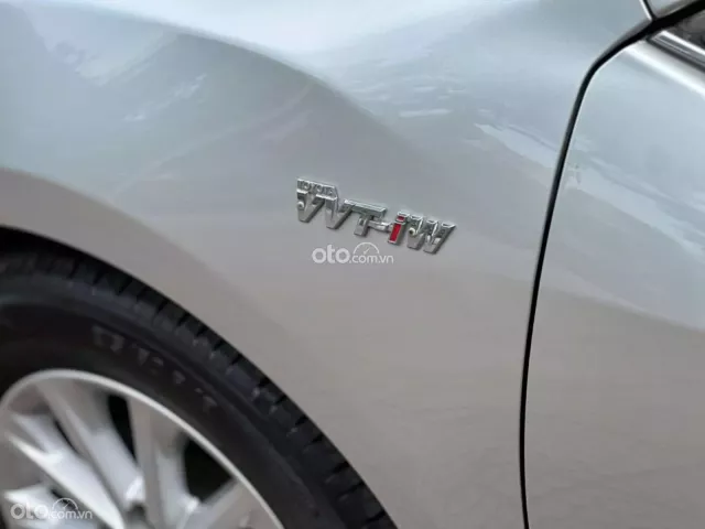 Toyota Camry 2.0E 2015 6