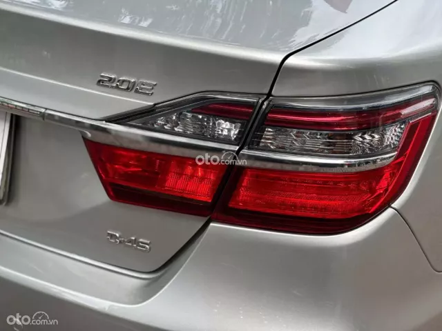 Toyota Camry 2.0E 2015 7