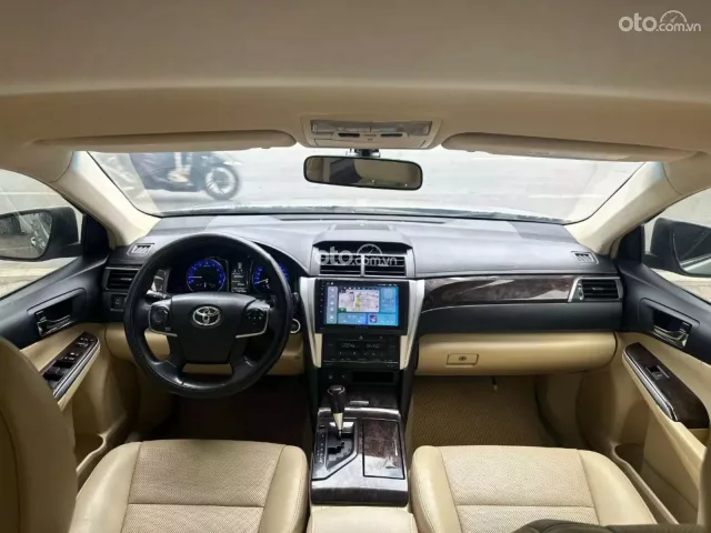 Toyota Camry 2.0E 2015 8