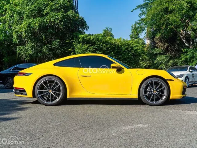 Porsche 911 Carrera 2022 4