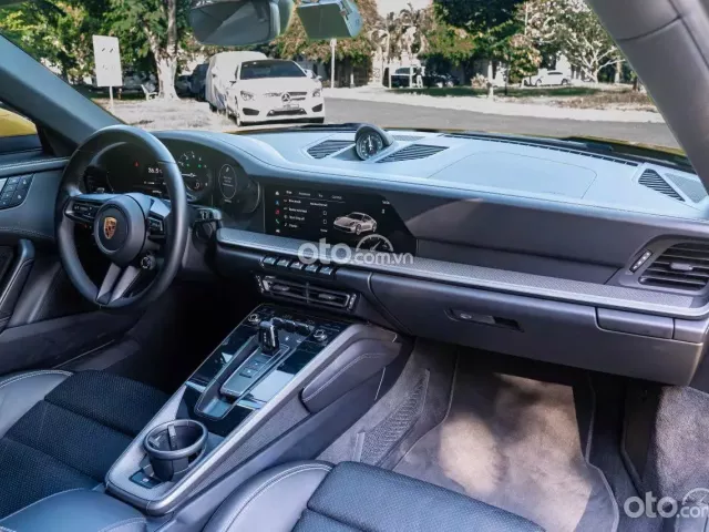 Porsche 911 Carrera 2022 7