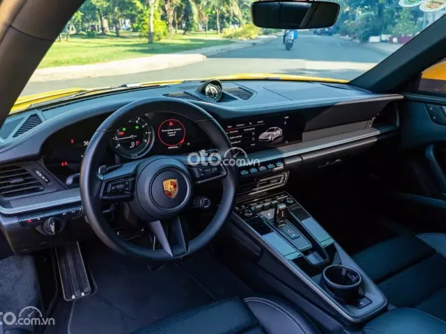 Porsche 911 Carrera 2022 8