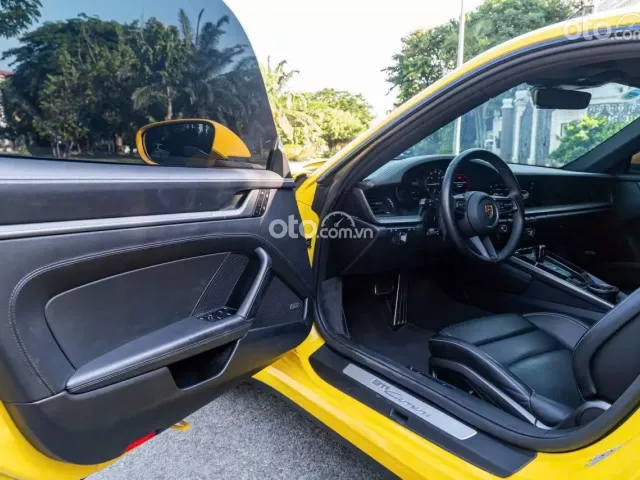 Porsche 911 Carrera 2022 6