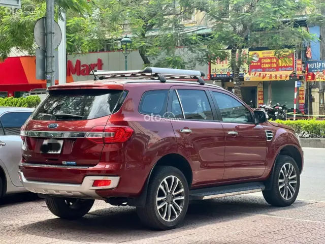 Ford Everest Titanium 2.0 AT 4x2 2021 5