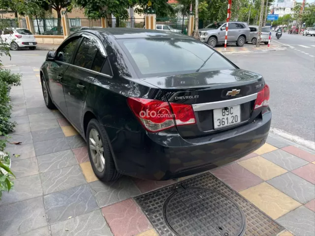 Cần bán xe Cruze chính chủ đời 2015