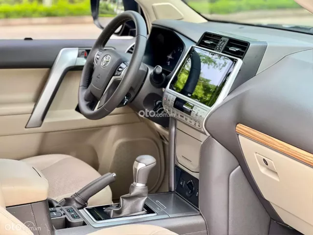 Toyota Land Cruiser Prado VX 2019 14
