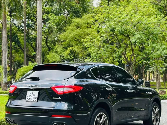 Đen/nội thất đỏ Sport Limited