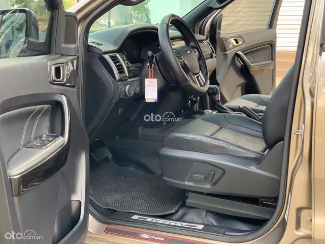 Ford Everest Titanium 2.0 AT 4x2 2018 3