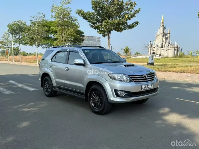Toyota Fortuner 2.4 MT 4x2 2016 10