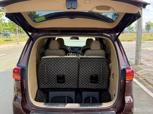 Kia Sedona 2.2 Platinum D 2019 12