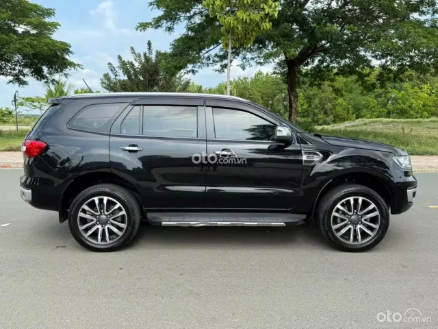 Ford Everest Titanium 2.0 AT 4x2 2019 12