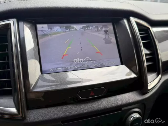 Ford Everest Titanium 2.0 AT 4x2 2019 10