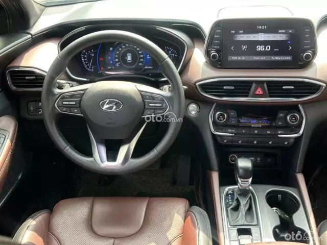 Hyundai Santa Fe 2.4L Xăng Cao cấp 2019 12