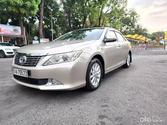 Toyota Camry 2.0E 2014 2