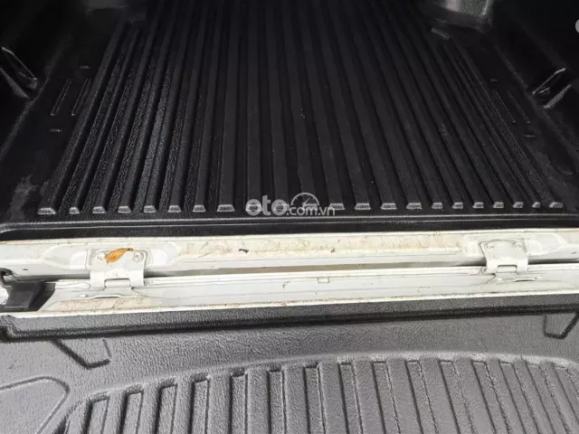 Mitsubishi Triton 4×2 AT 2023 6