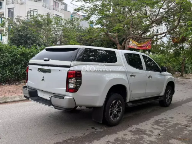Mitsubishi Triton 4×2 AT 2023 8