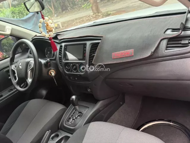 Mitsubishi Triton 4×2 AT 2023 16