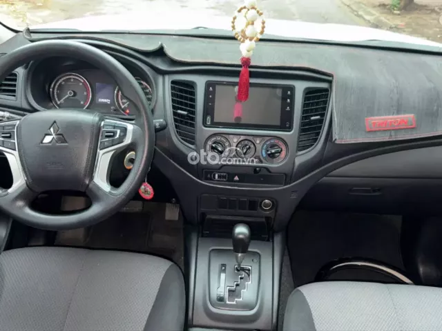 Mitsubishi Triton 4×2 AT 2023 17