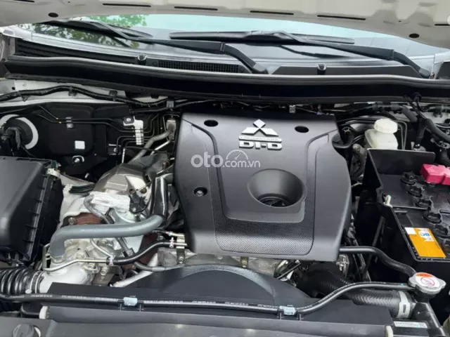 Mitsubishi Triton 4×2 AT 2023 25