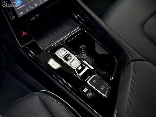 Hyundai Custin 1.5T-GDi Đặc biệt 2025 15