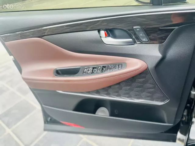 Hyundai Santa Fe 2.4L Xăng Cao cấp 2019 10