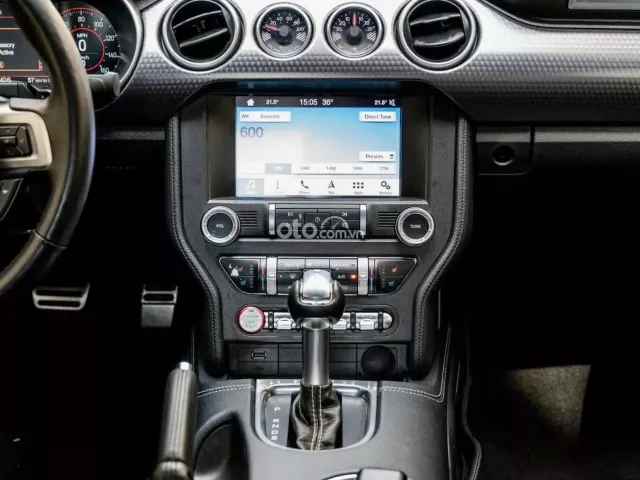 Ford Mustang EcoBoost Premium 2019 17