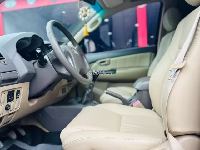 Toyota Fortuner 2.5G 2013 16