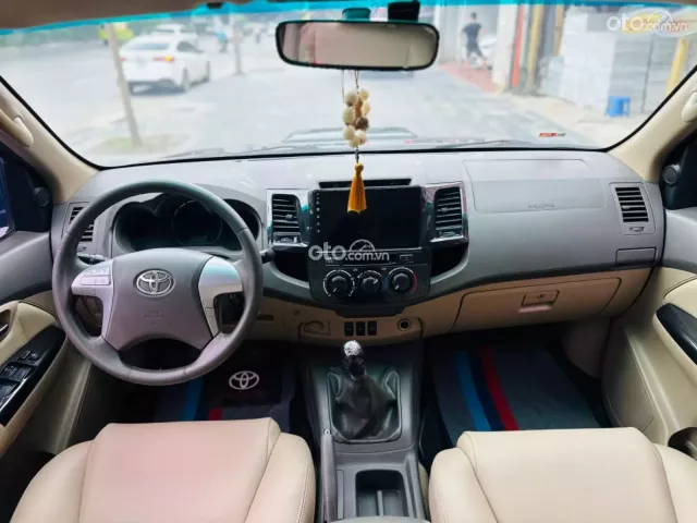 Toyota Fortuner 2.5G 2013 11