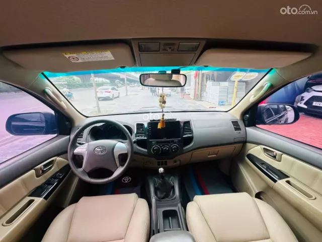 Toyota Fortuner 2.5G 2013 9