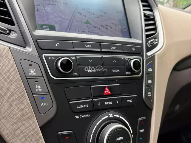 Hyundai Santa Fe 2.4L Xăng Tiêu chuẩn 2018 18