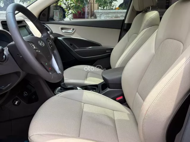 Hyundai Santa Fe 2.4L Xăng Tiêu chuẩn 2018 7
