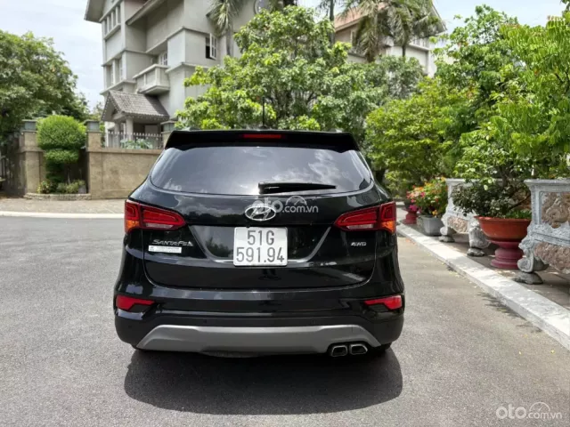 Hyundai Santa Fe 2.4L Xăng Tiêu chuẩn 2018 4