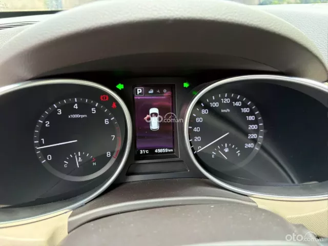 Hyundai Santa Fe 2.4L Xăng Tiêu chuẩn 2018 6