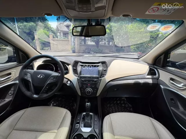 Hyundai Santa Fe 2.4L Xăng Tiêu chuẩn 2018 13