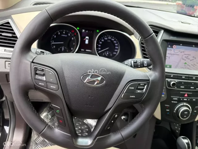 Hyundai Santa Fe 2.4L Xăng Tiêu chuẩn 2018 5