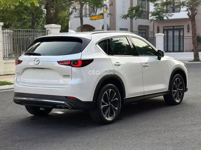 Mazda CX-5 2.0 Premium 2025 4