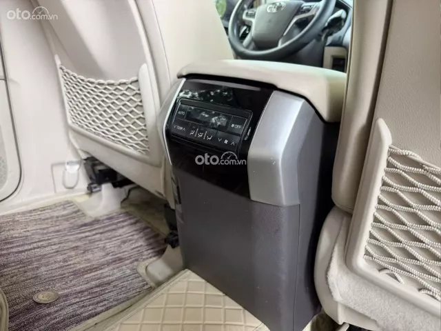 Toyota Land Cruiser Prado VX 2021 17