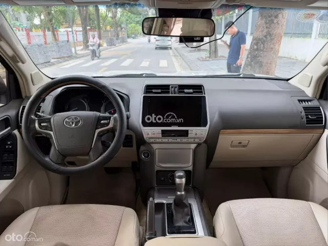 Toyota Land Cruiser Prado VX 2021 9