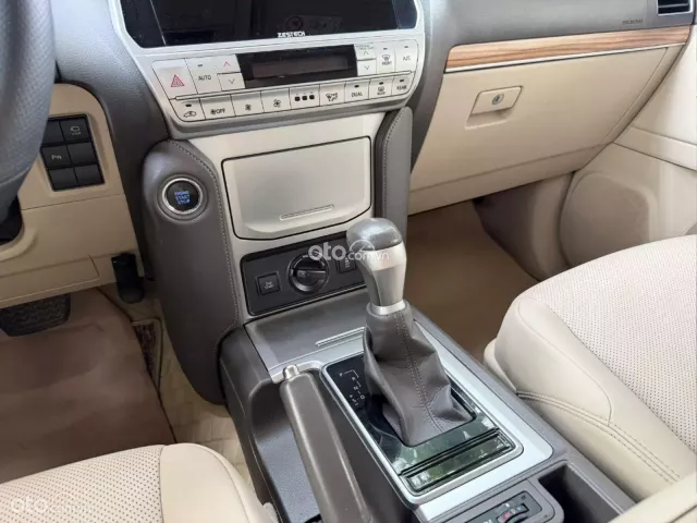 Toyota Land Cruiser Prado VX 2021 16