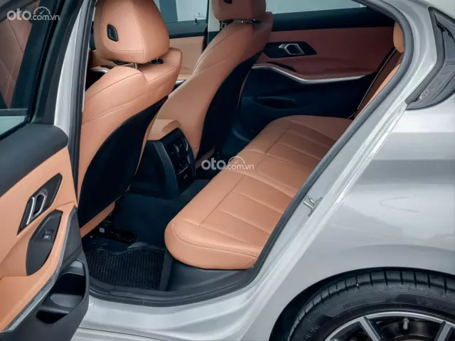 BMW 320i Sport Line 2024 4