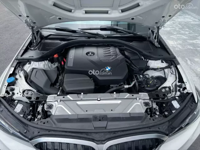 BMW 320i Sport Line 2024 15