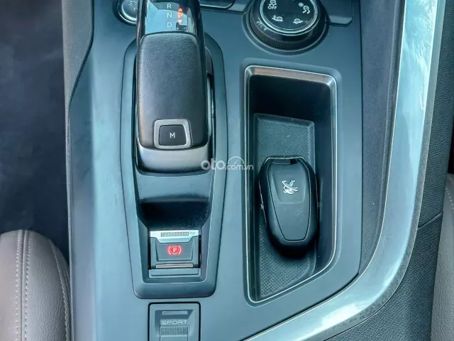 Peugeot 3008 GT 2022 8