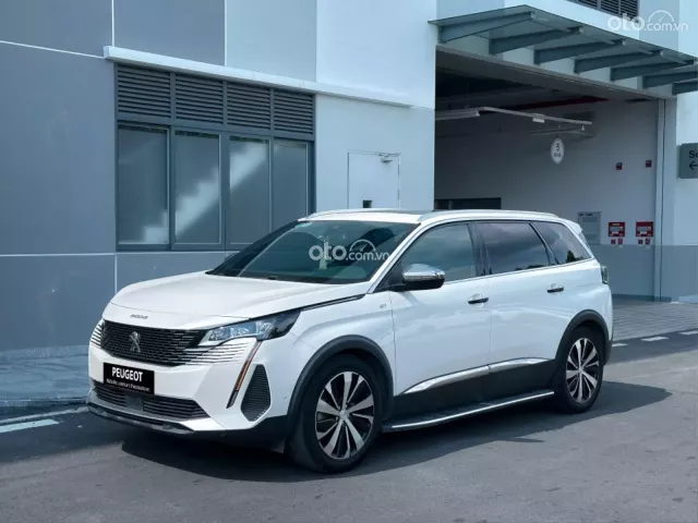 Peugeot 5008 GT 2022 3