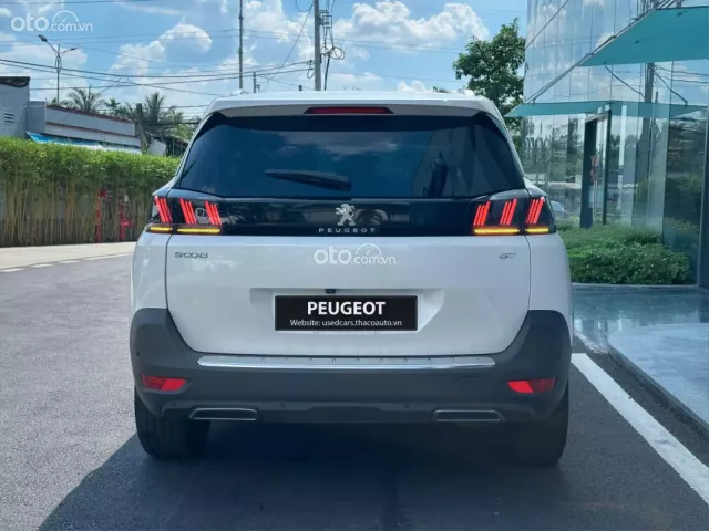 Peugeot 5008 GT 2022 4