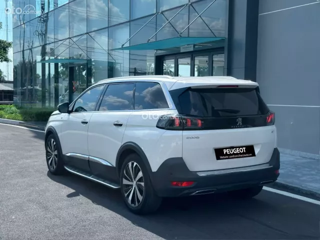 Peugeot 5008 GT 2022 10