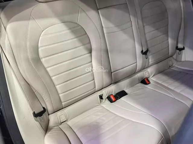 Mercedes-Benz GLE 300 2018 12