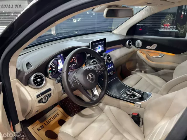 Mercedes-Benz GLE 300 2018 18