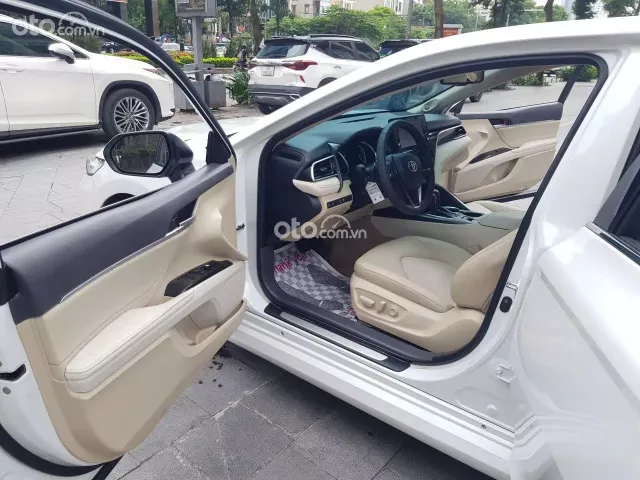 Toyota Camry 2.0Q 2024 - mua bán xe ô tô cũ uy tín tại Hà Nội