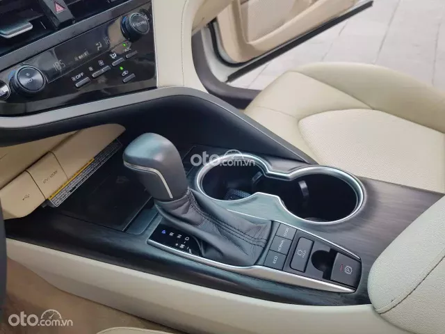 Toyota Camry 2.0Q 2024 - mua bán xe ô tô cũ uy tín tại Hà Nội