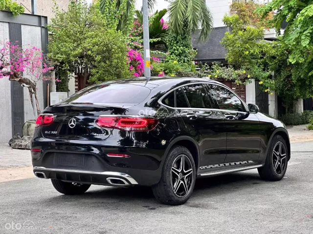 Mercedes-Benz GLC 300 4Matic Coupe 2021 3